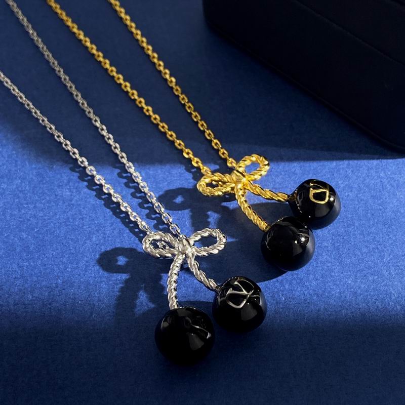 Valentino necklace 05yxh05